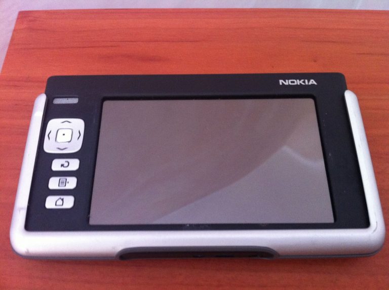 Nokia 770 Handheld PDA Review